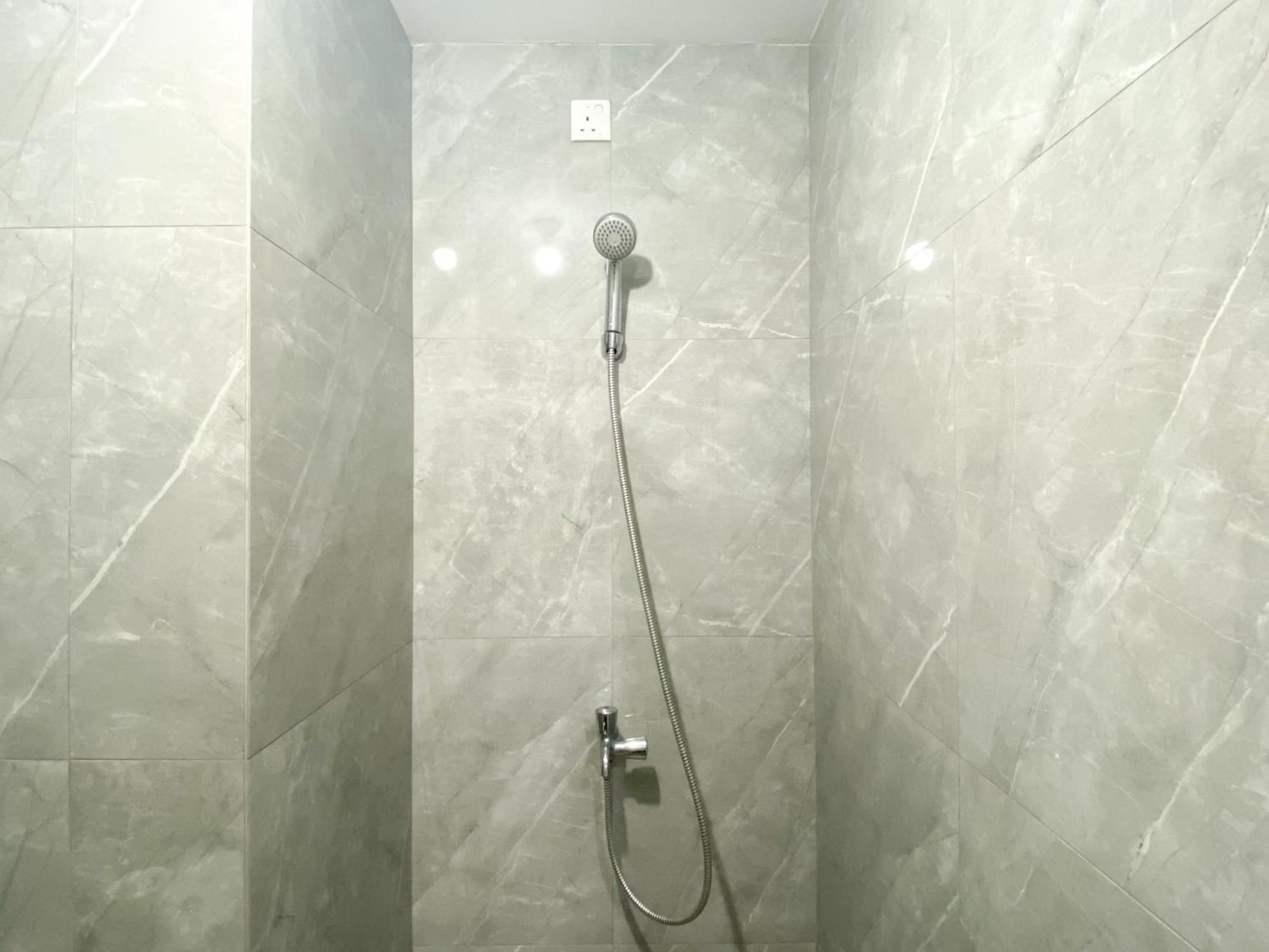 Restful And Tidy Sayana By Travelio * Bekasi